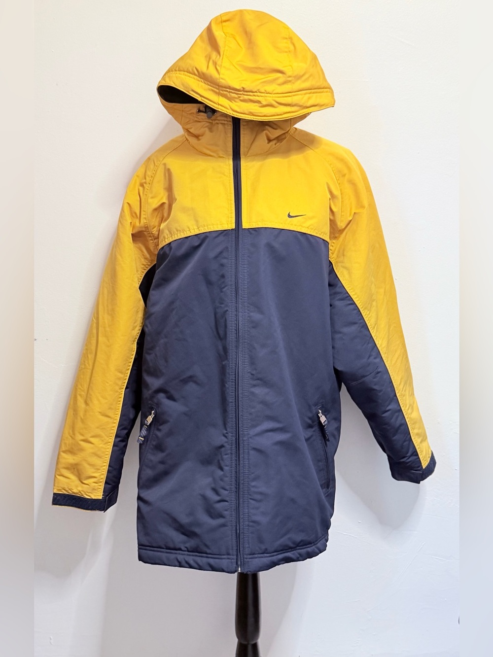 Nike Hooded Two-Tone Yellow and Navy Puffer Jacket Vintage X-Large